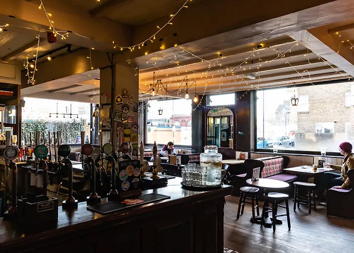 Publove @ The Exmouth Arms, EustonHostel