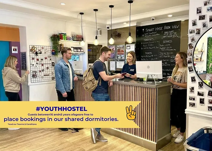 Smart Hyde Park View Hostel